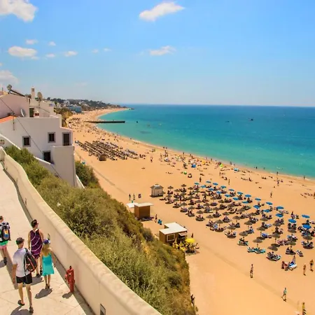V4, Jardins Branqueira Near Beach, * Αλμπουφέιρα