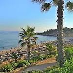 V4, Jardins Branqueira Near Beach,
