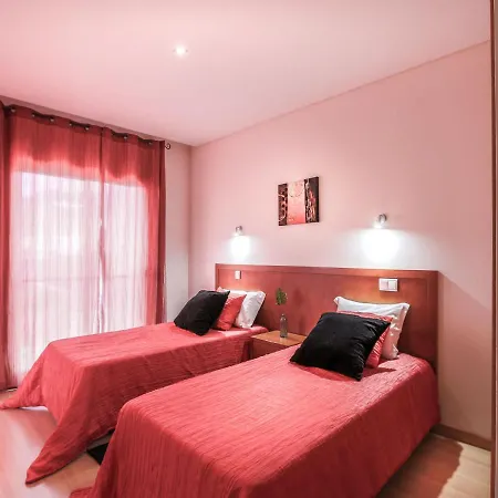 V4, Jardins Branqueira Near Beach,