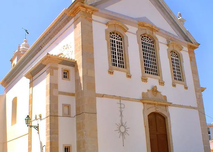 V4, Jardins Branqueira Near Beach,