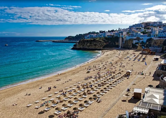 V4, Jardins Branqueira Near Beach, Villa