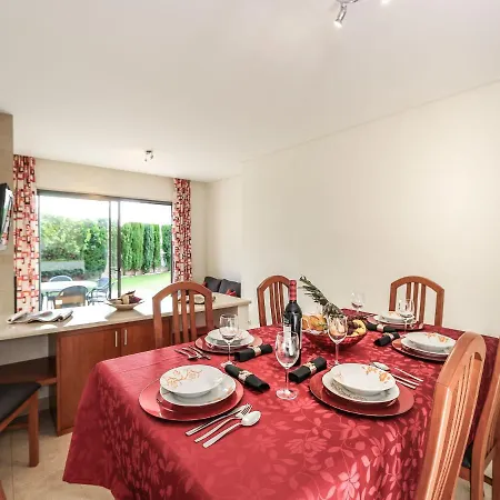 V4, Jardins Branqueira Near Beach, Вилла Албуфейра